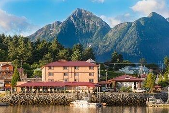 Totem Square Hotel And Marina Sitka Esterno foto